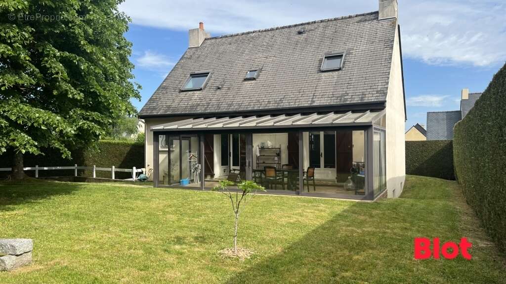 Maison à SAINT-SULPICE-LA-FORET