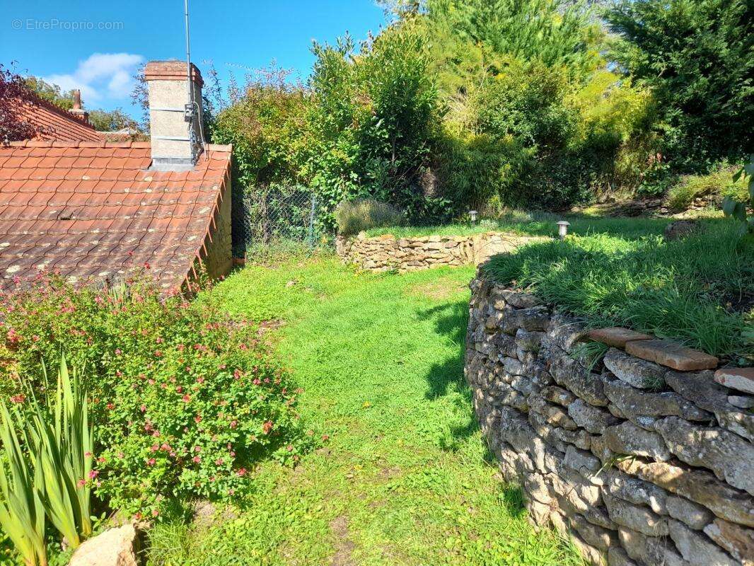 Maison à MONTGIVRAY