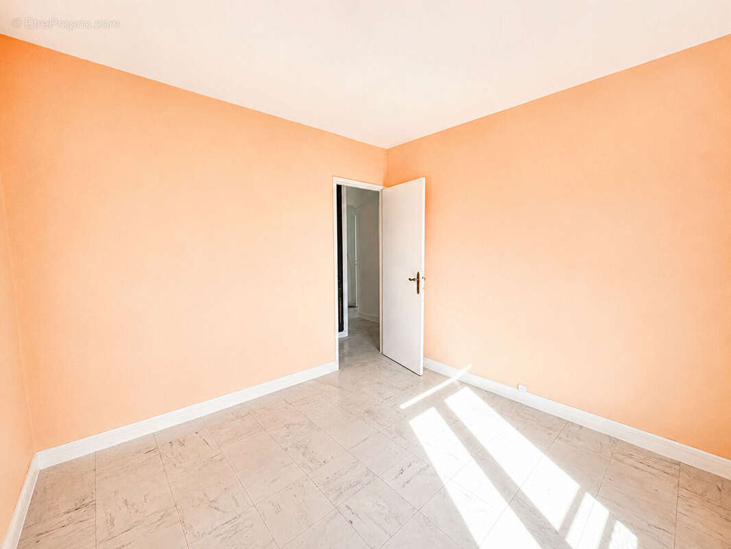 Appartement à ROSNY-SOUS-BOIS