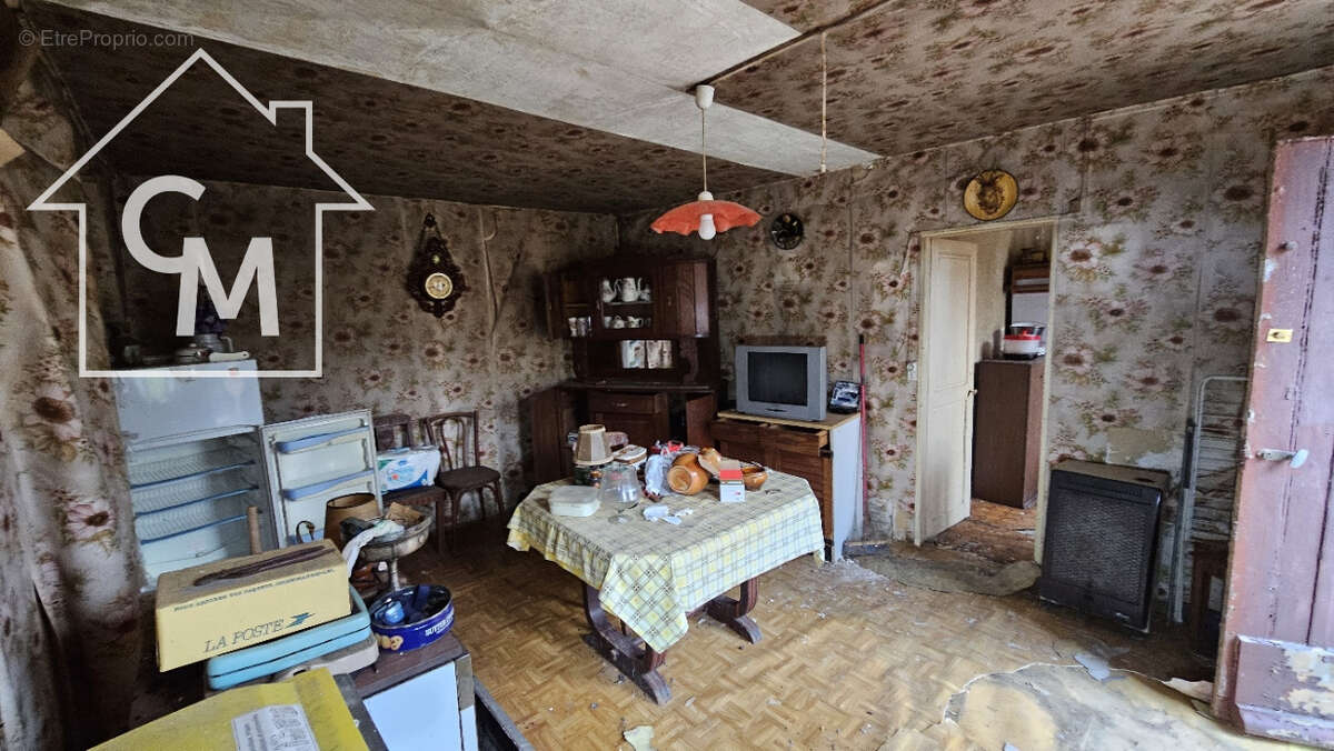 Maison à SAINT-MARTIN-DES-CHAMPS