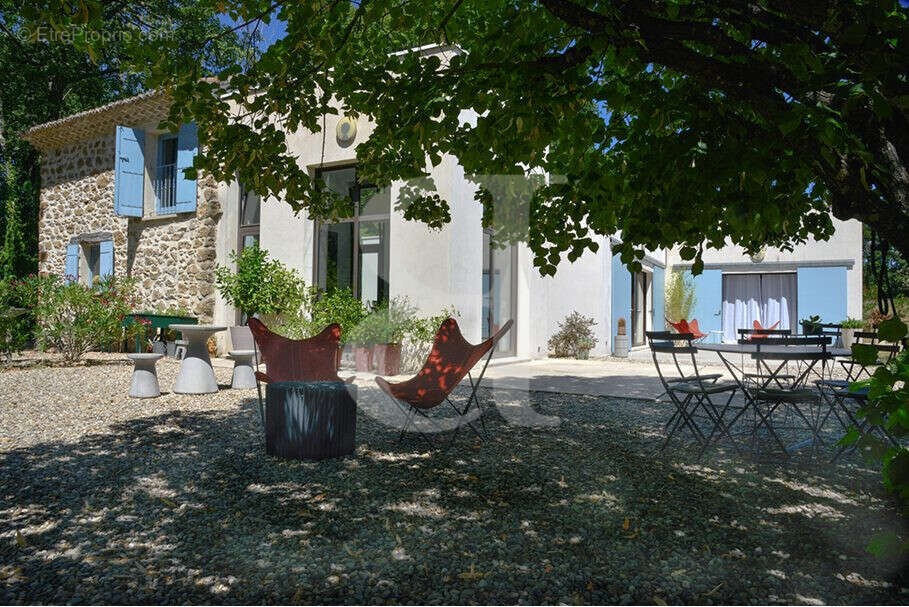 Maison à VAISON-LA-ROMAINE