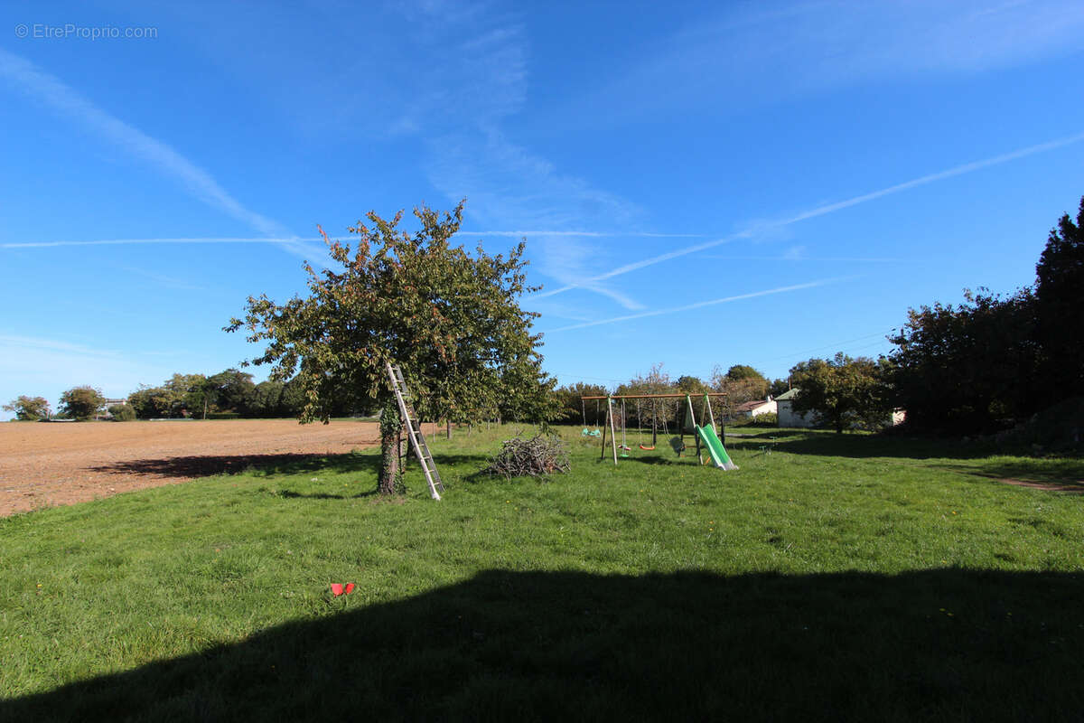 Maison à SAINT-POMPAIN