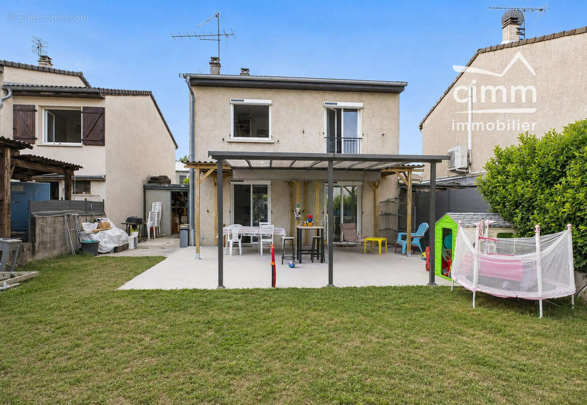 Maison 97 m² à Vinay  - photo 2