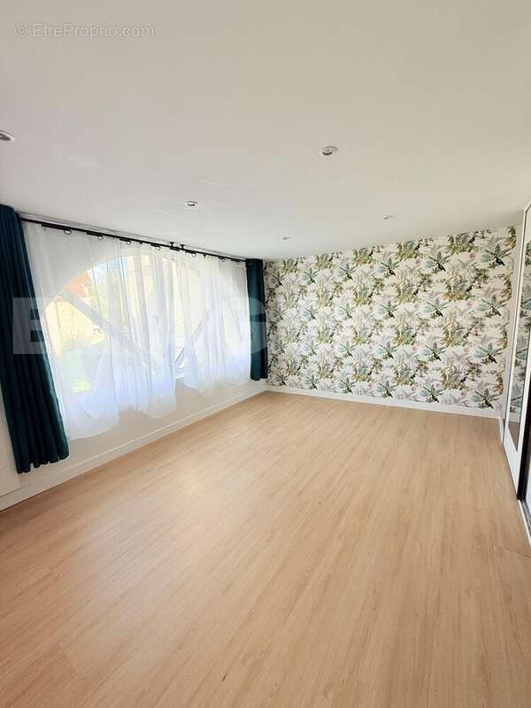 chbre3N - Maison à COUILLY-PONT-AUX-DAMES