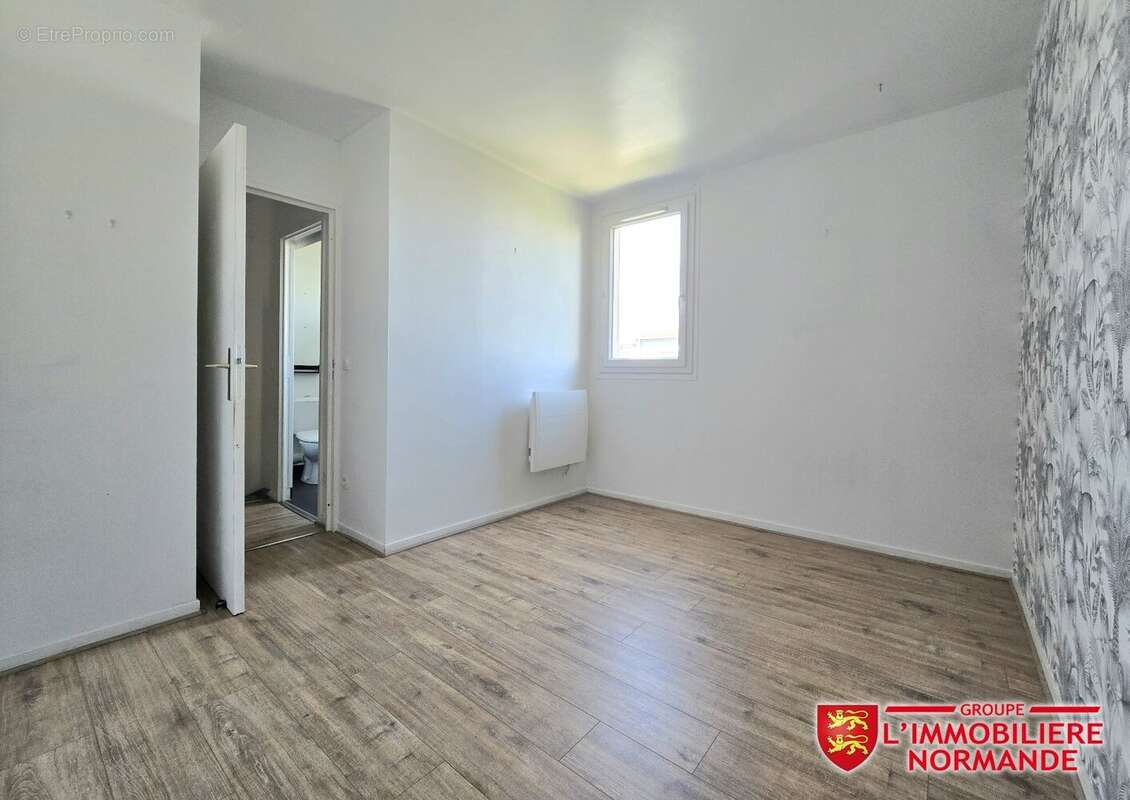 Maison à VAL-DE-REUIL