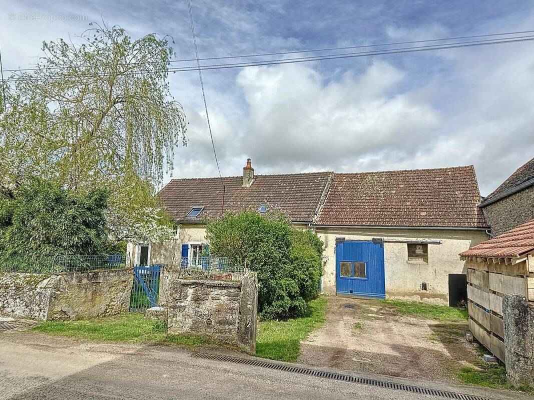 Maison à AISY-SOUS-THIL