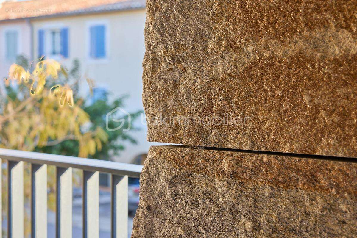 Appartement à BORMES-LES-MIMOSAS