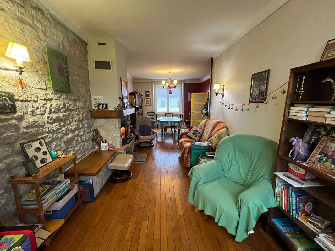 Maison à LONS-LE-SAUNIER