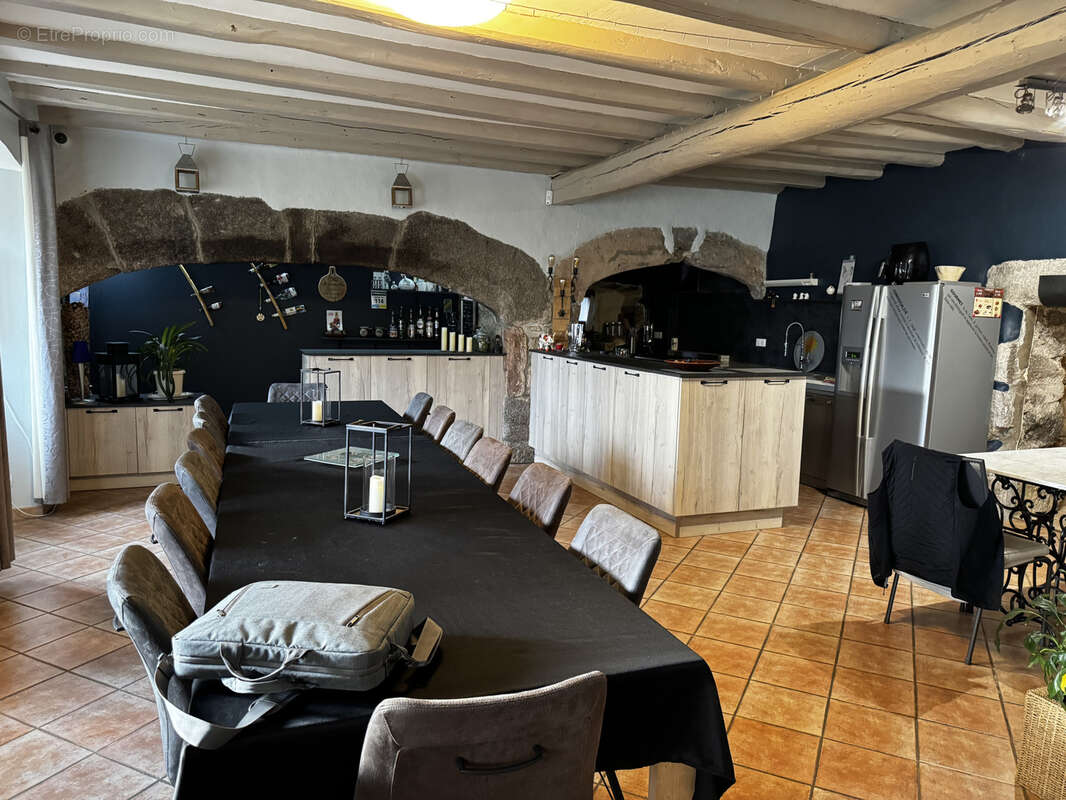 Maison à CHATEAUNEUF-DE-RANDON