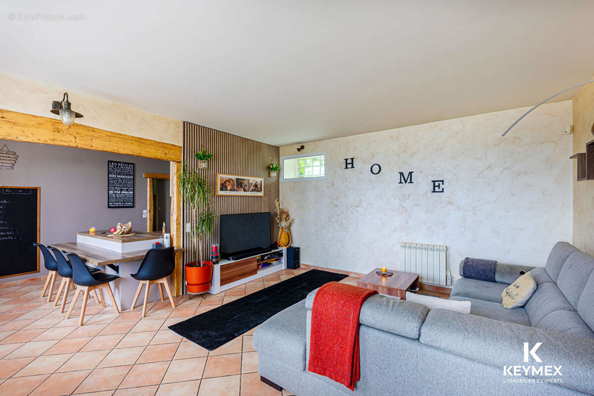 Maison  4 pièces 99 M²  et 110 m² utile ,3 chambres ,cour de 40 M² vue  sur les champs - photo 5