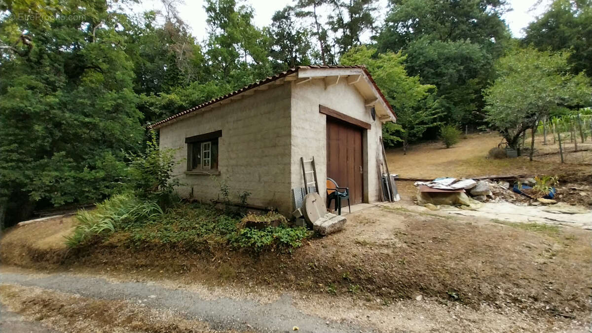 Maison à CHATEAU-L'EVEQUE