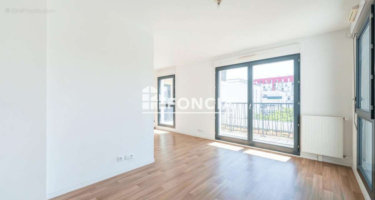 Appartement à AUBERVILLIERS