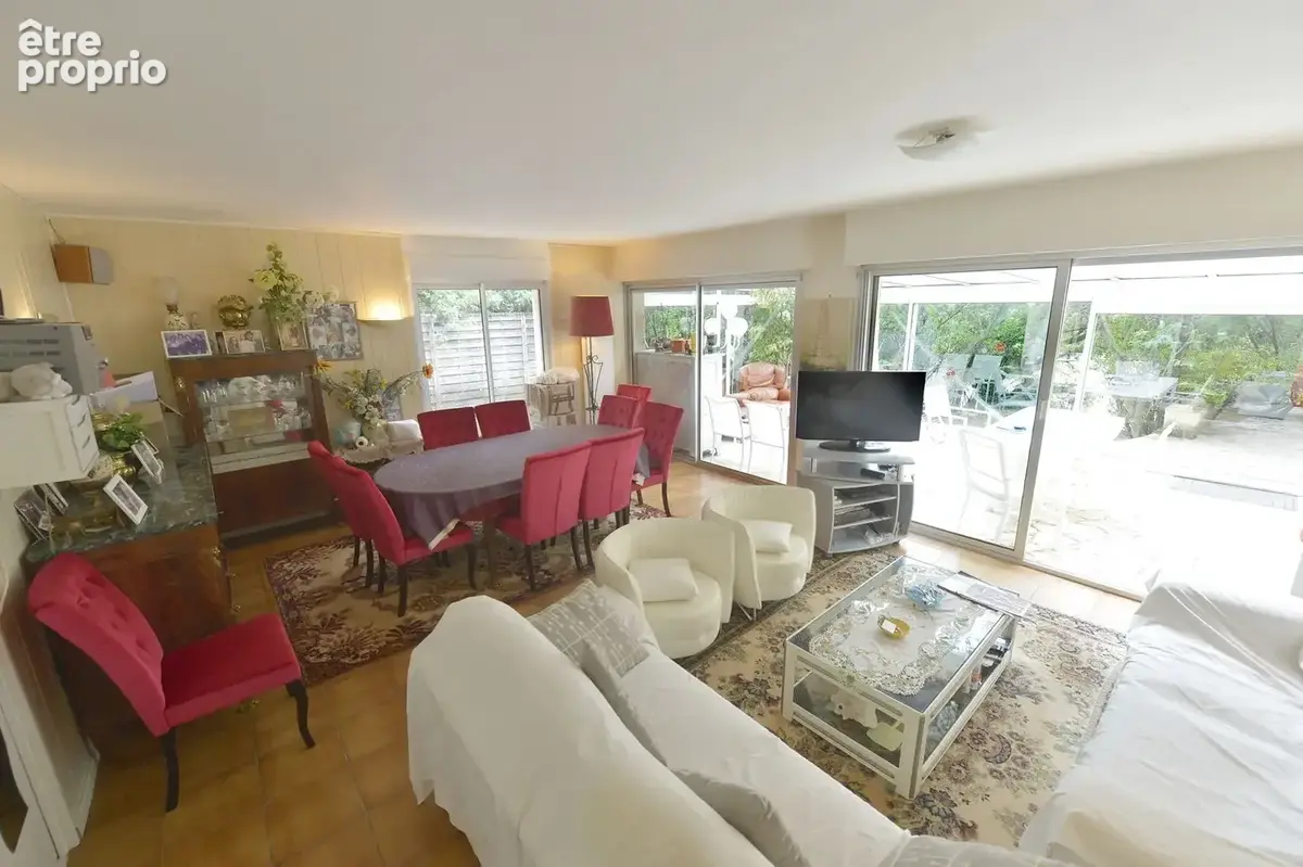 Maison 130 m² à Saint-Georges-De-Didonne  - photo 4
