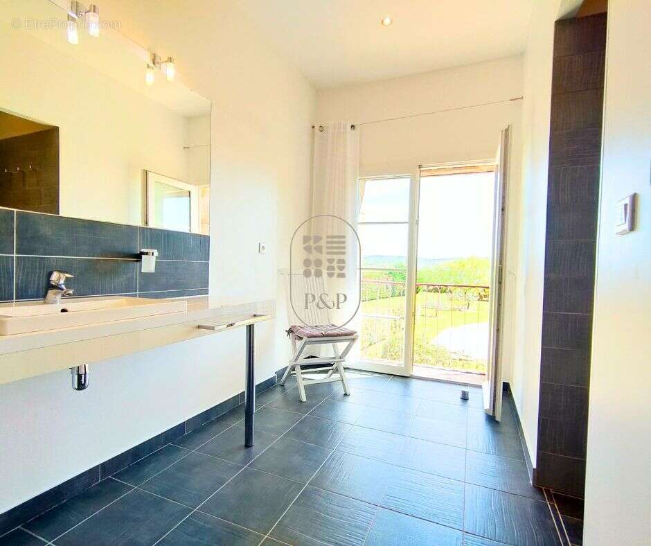 Maison à SAINT-AMBROIX