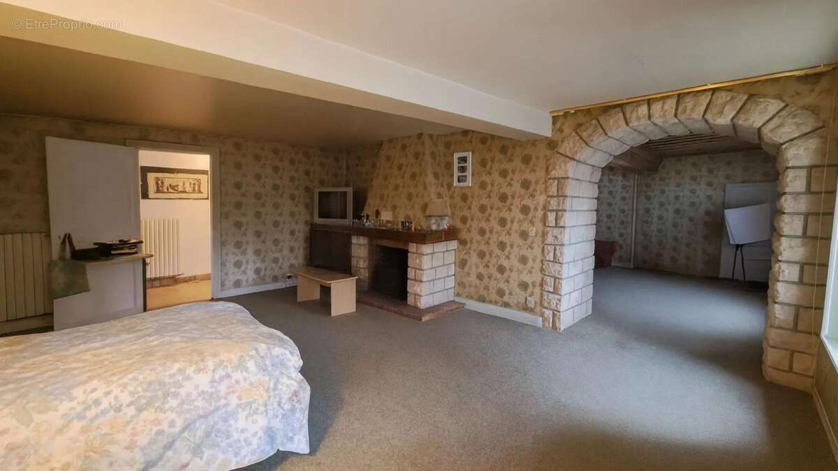 Maison à LUCENAY-L&#039;EVEQUE