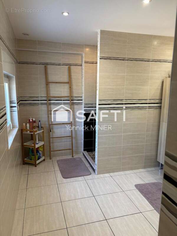Maison 186 m² à Saint-Michel-Sur-Loire  - photo 8
