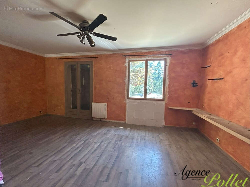 Maison à LA CHAPELLE-D&#039;ANGILLON