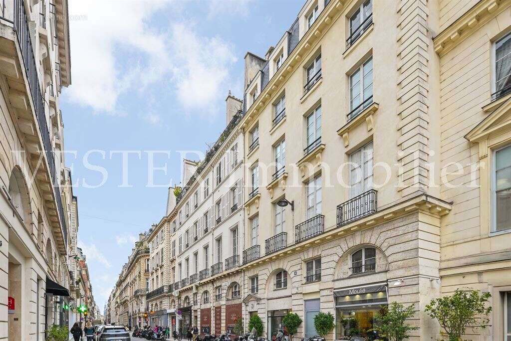Appartement à PARIS-7E