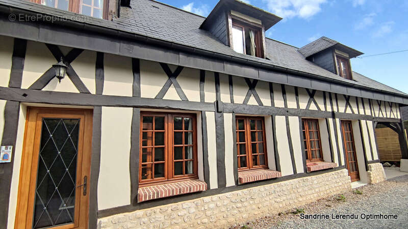 Maison à HOUPPEVILLE