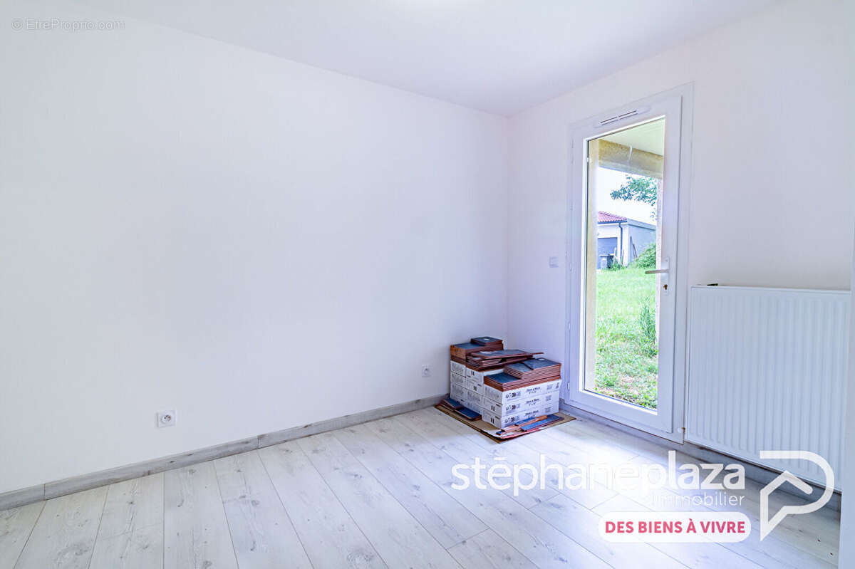Maison de 2022, 102m² , 3 chambres et garage sur 623m² de terrain, hors lotissement - photo 7