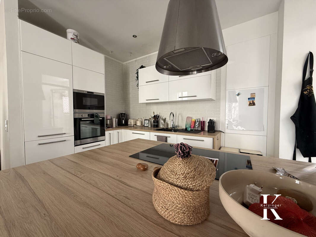 Appartement à MARSEILLE-6E