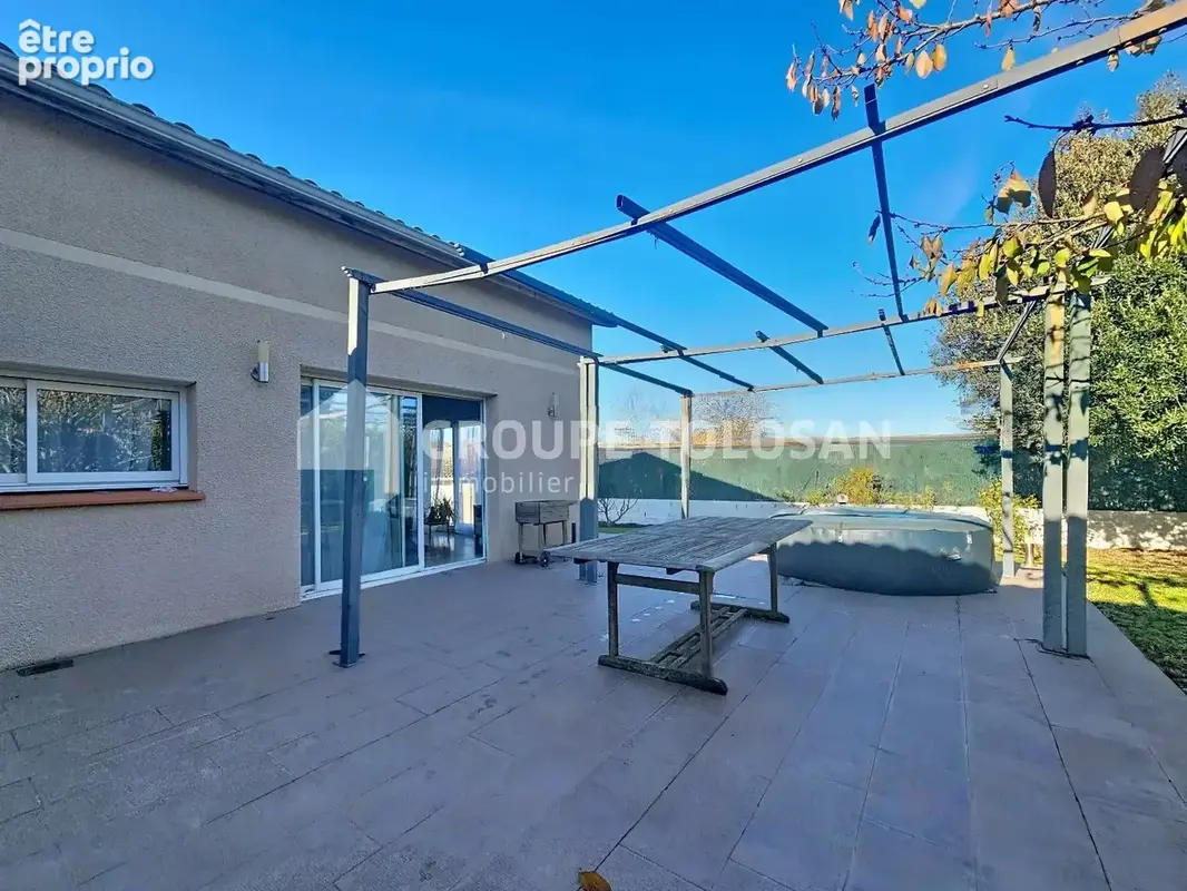 Maison 8 pièces 205 m² à vendre à Montlaur (31450) - photo 2