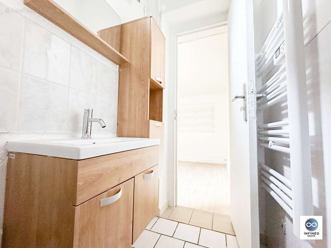 Appartement à CORBEIL-ESSONNES