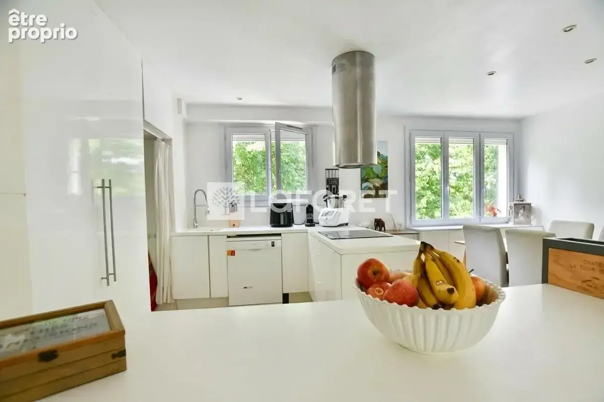Appartement 4 pièces - 80 m² - Paisible et Traversant- Domaine recherché - photo 5