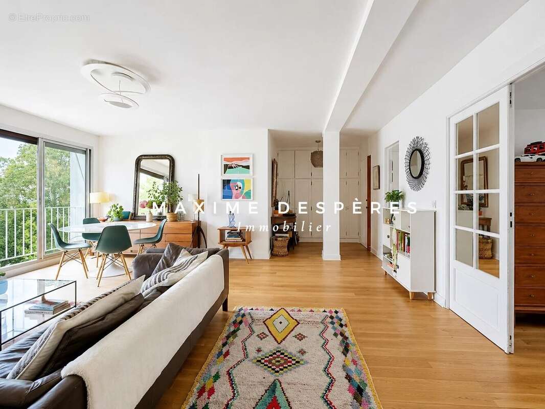 Appartement à NEUILLY-SUR-SEINE
