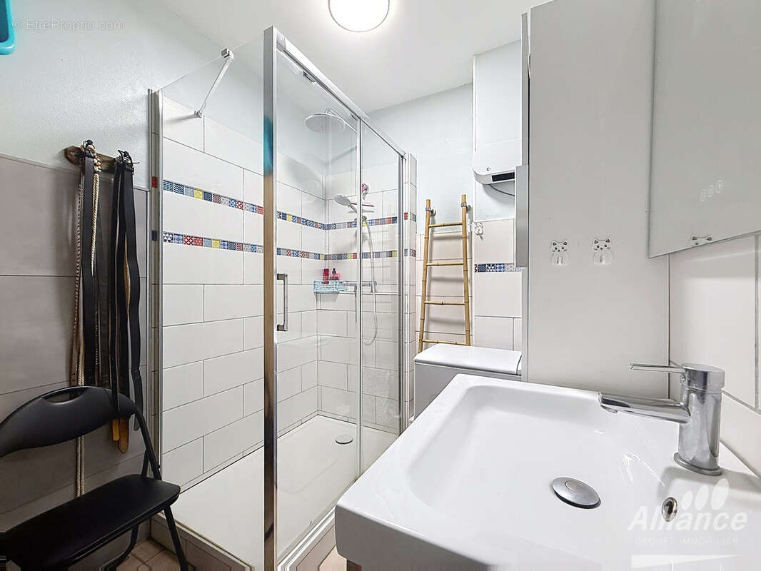 Appartement à GRAND-CHARMONT