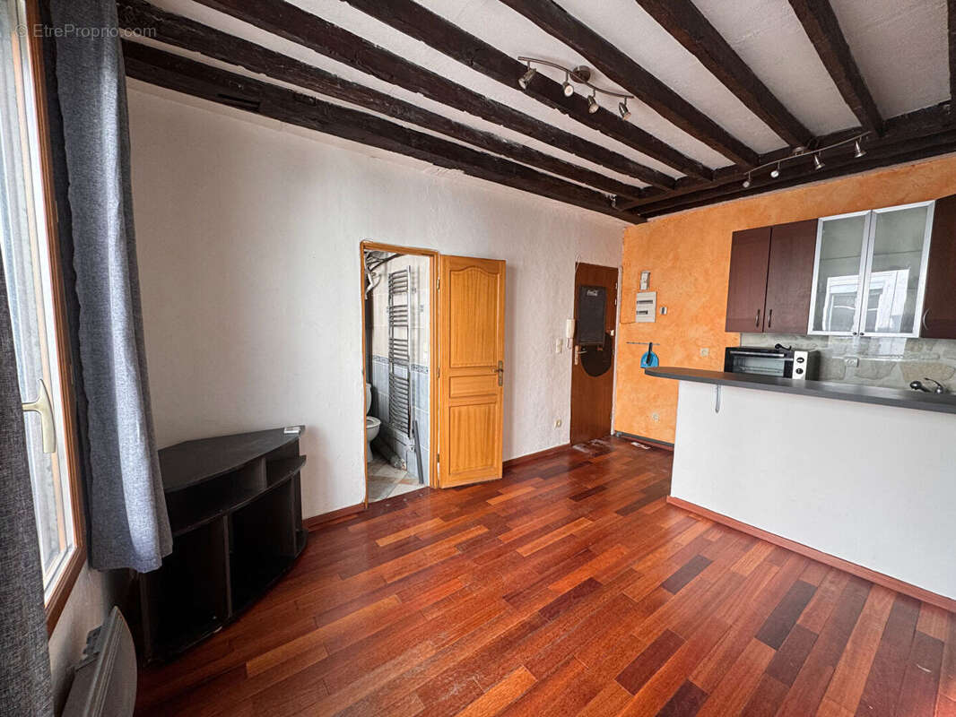 Appartement à PARIS-19E