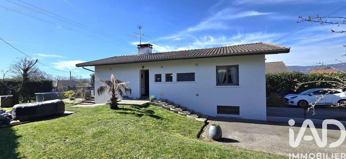 Photo 1 - Maison à SALES