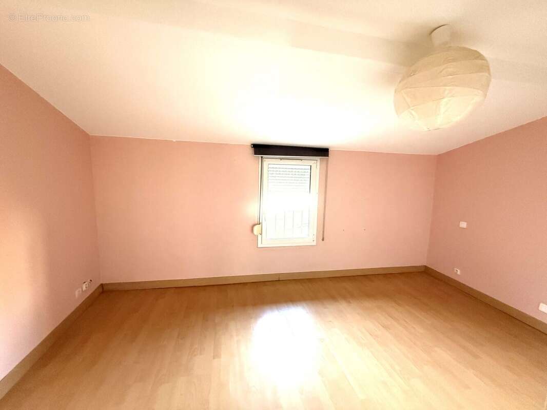 Appartement à CARBONNE