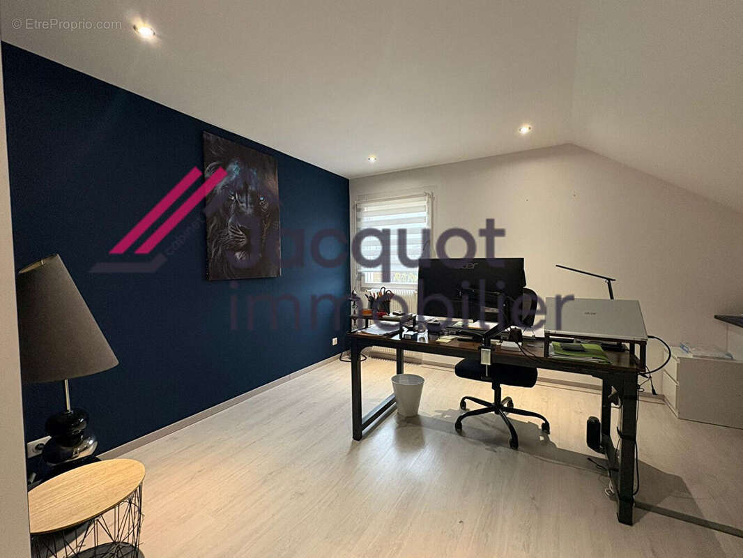 Maison à CHAMPAGNOLE