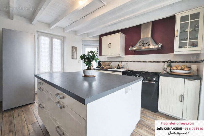 Maison à CHAUDRON-EN-MAUGES