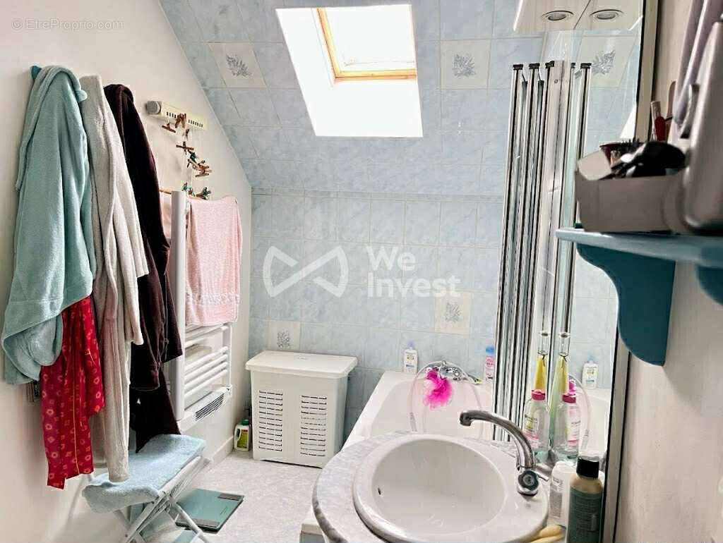 Commerce à VILLENEUVE-SUR-YONNE