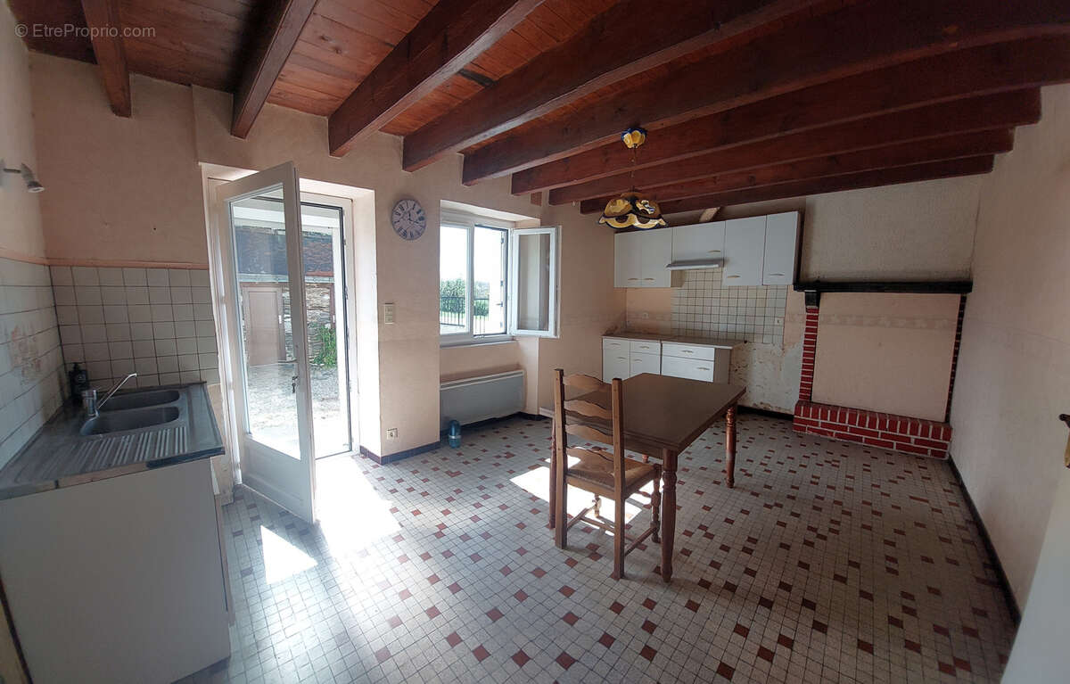 Maison à LOUISFERT