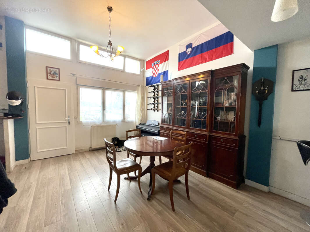 Appartement à VILLERS-SOUS-SAINT-LEU