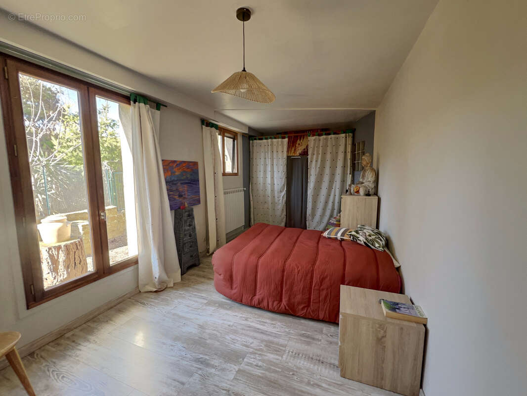 Maison à SAINT-ROMAIN-DE-LERPS