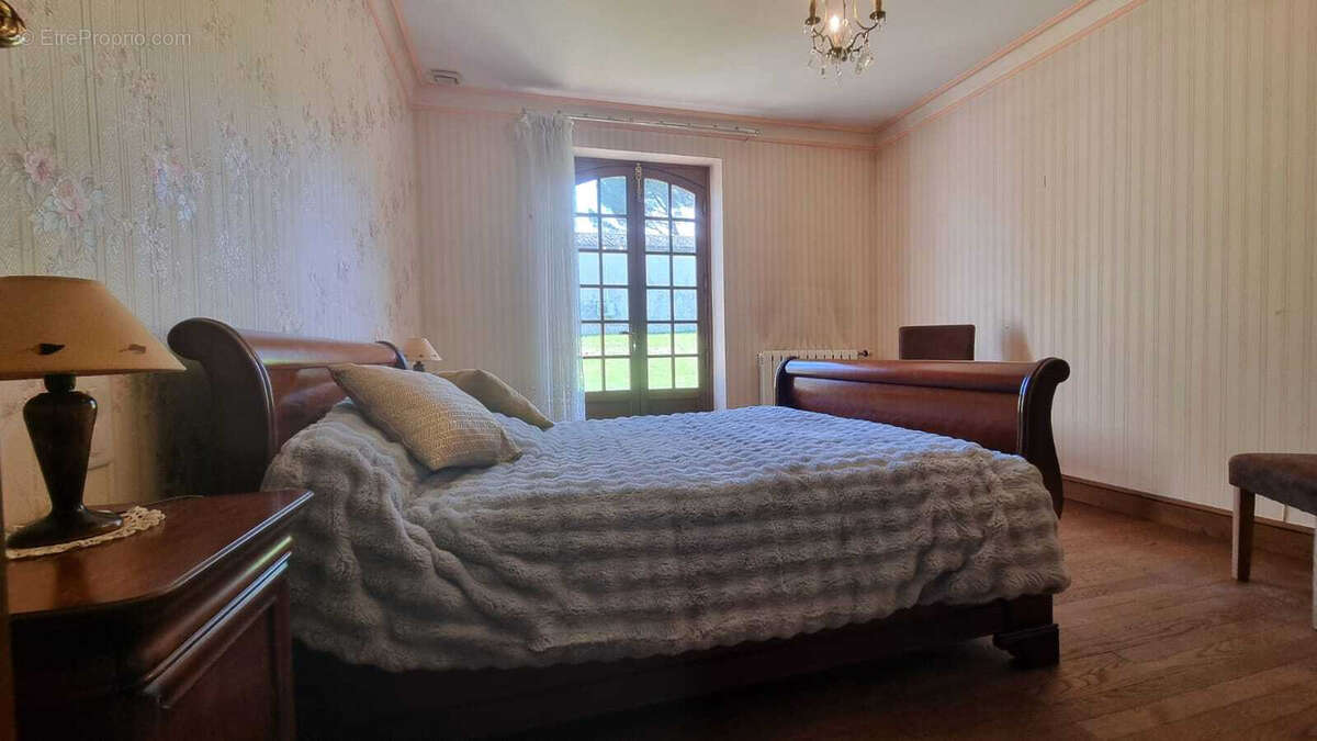 Maison à CAZES-MONDENARD