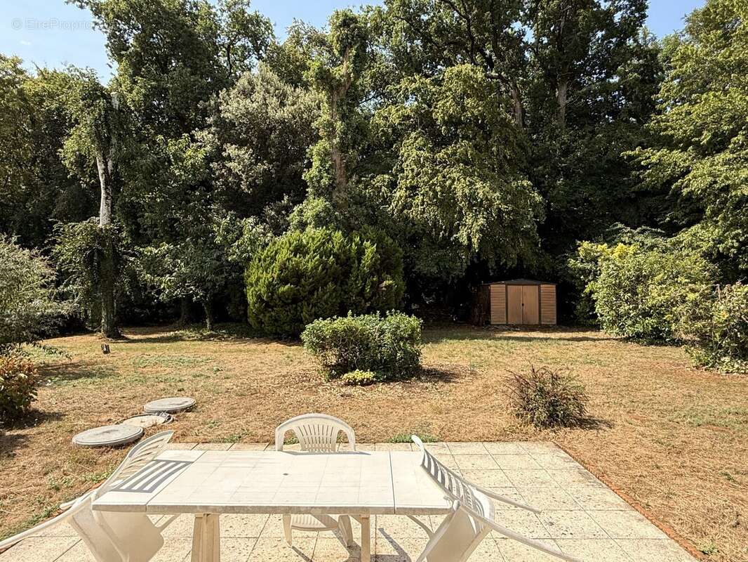Maison 90 m² à Saint-Simon-De-Pellouaille  - photo 2