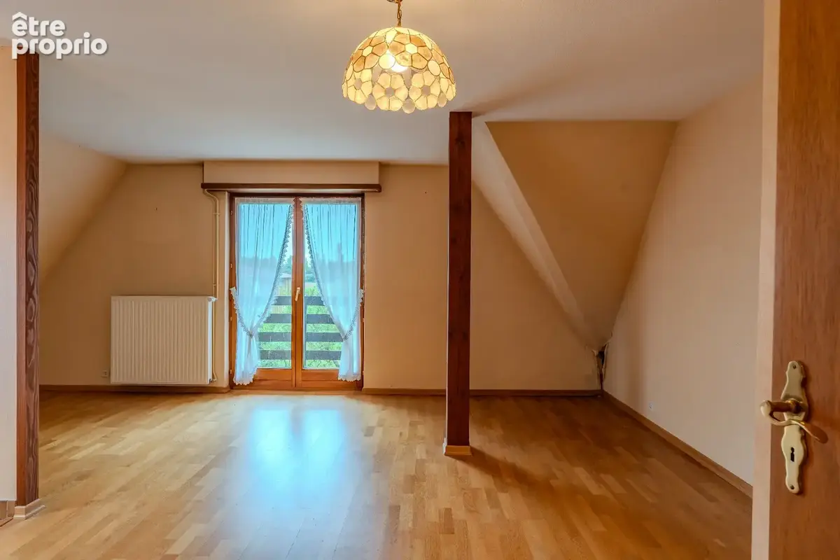 A la vente à DORLISHEIM (67) - Maison d'architecte 6 pièces Vue sur Mont Ste Odile - photo 10