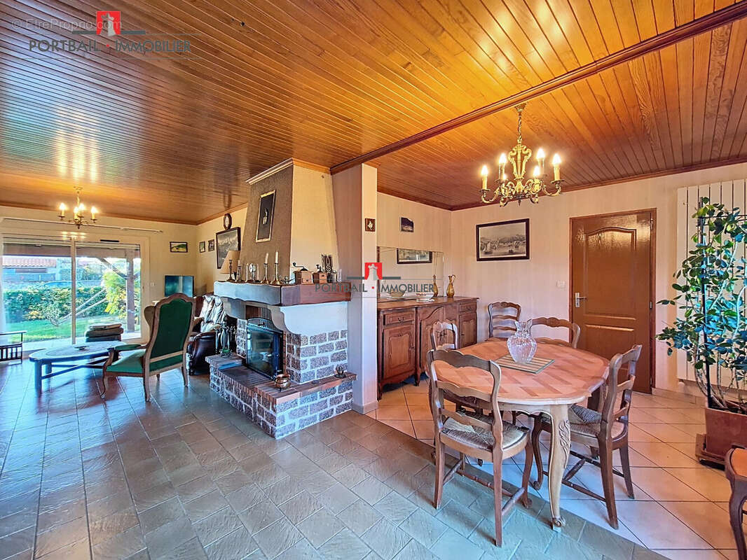 Maison à CARBON-BLANC