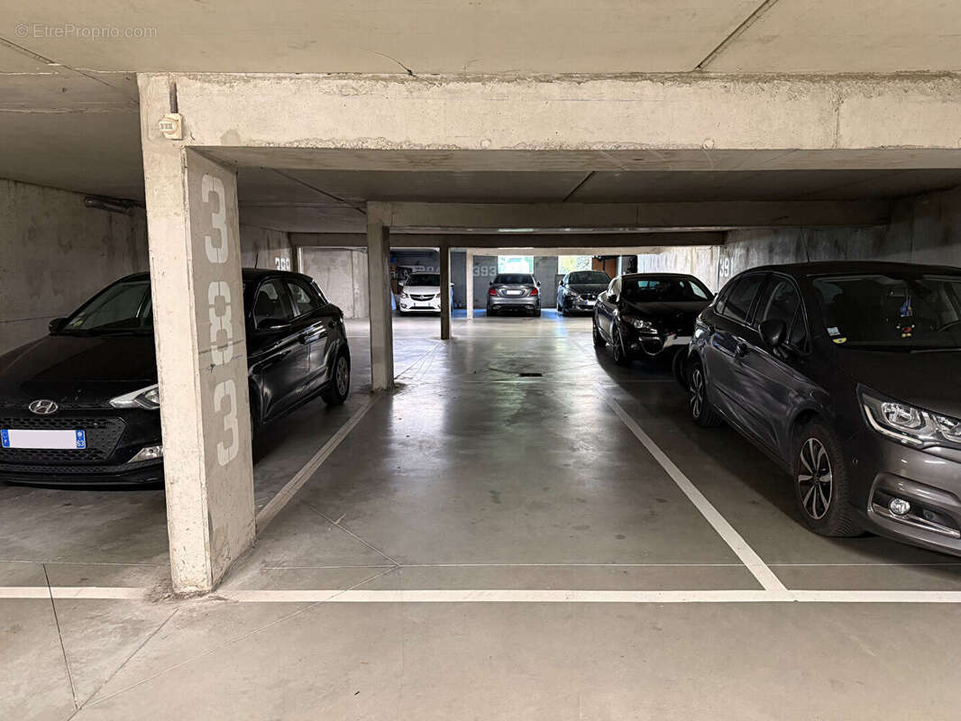 Parking à CLERMONT-FERRAND