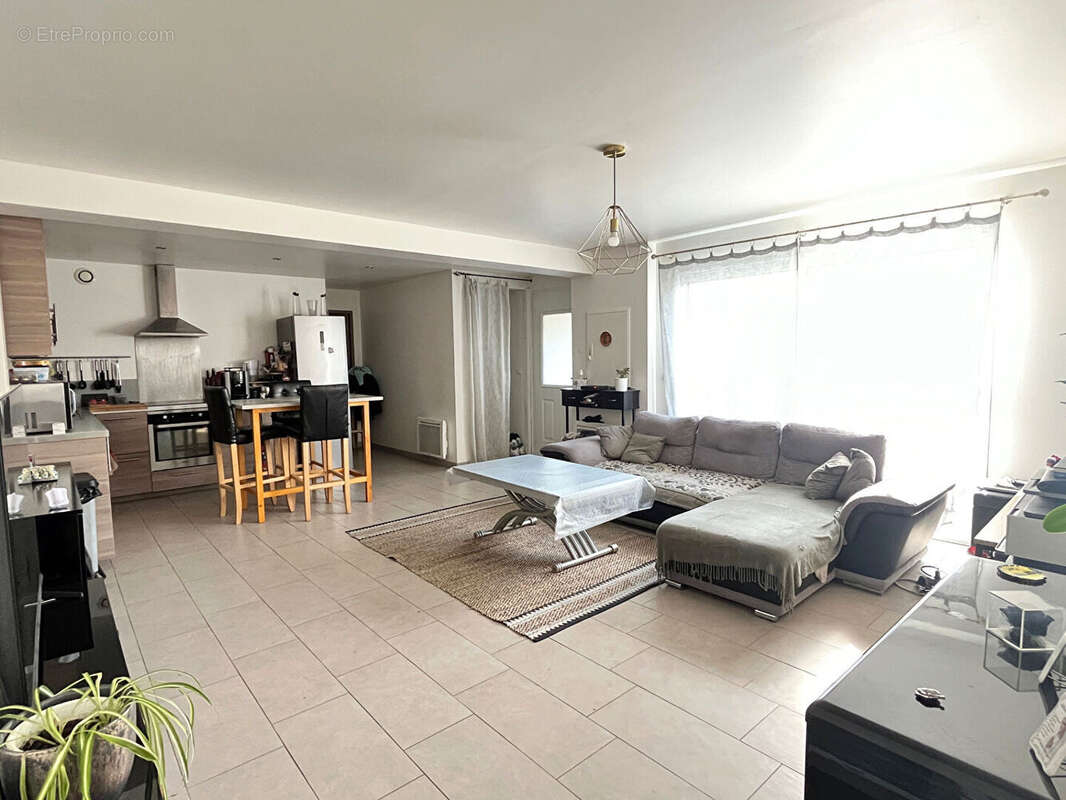 Appartement à MERY-SUR-OISE