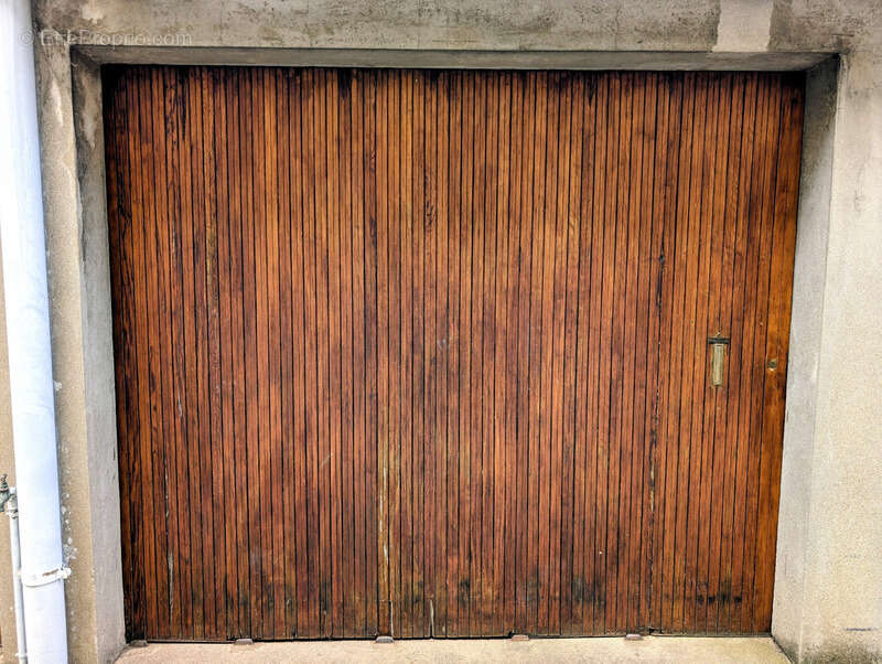 Parking à CORBEIL-ESSONNES