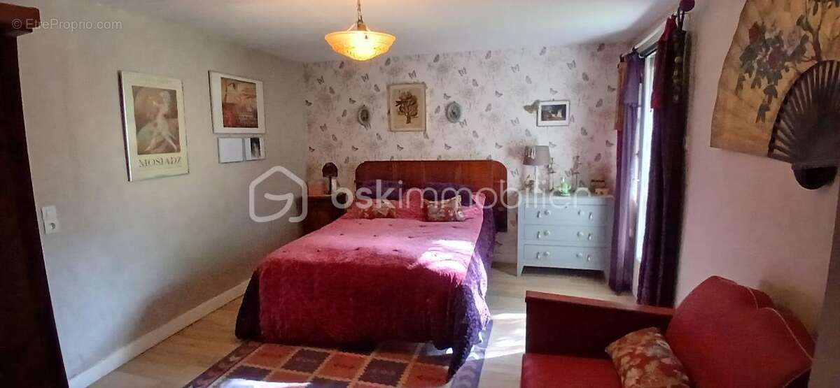 Maison à BARBEZIEUX-SAINT-HILAIRE