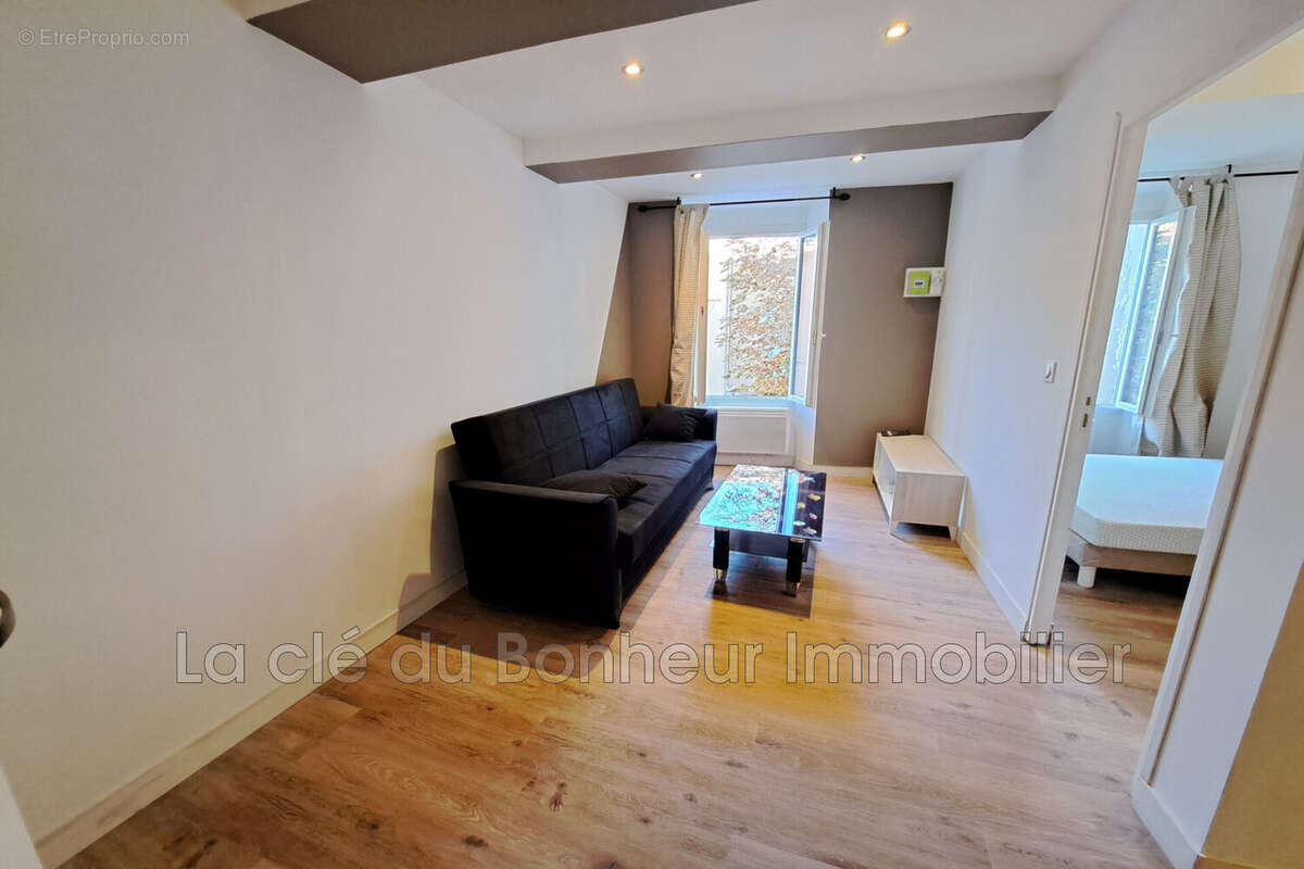 Appartement 90 m² à Allemagne-En-Provence  - photo 5