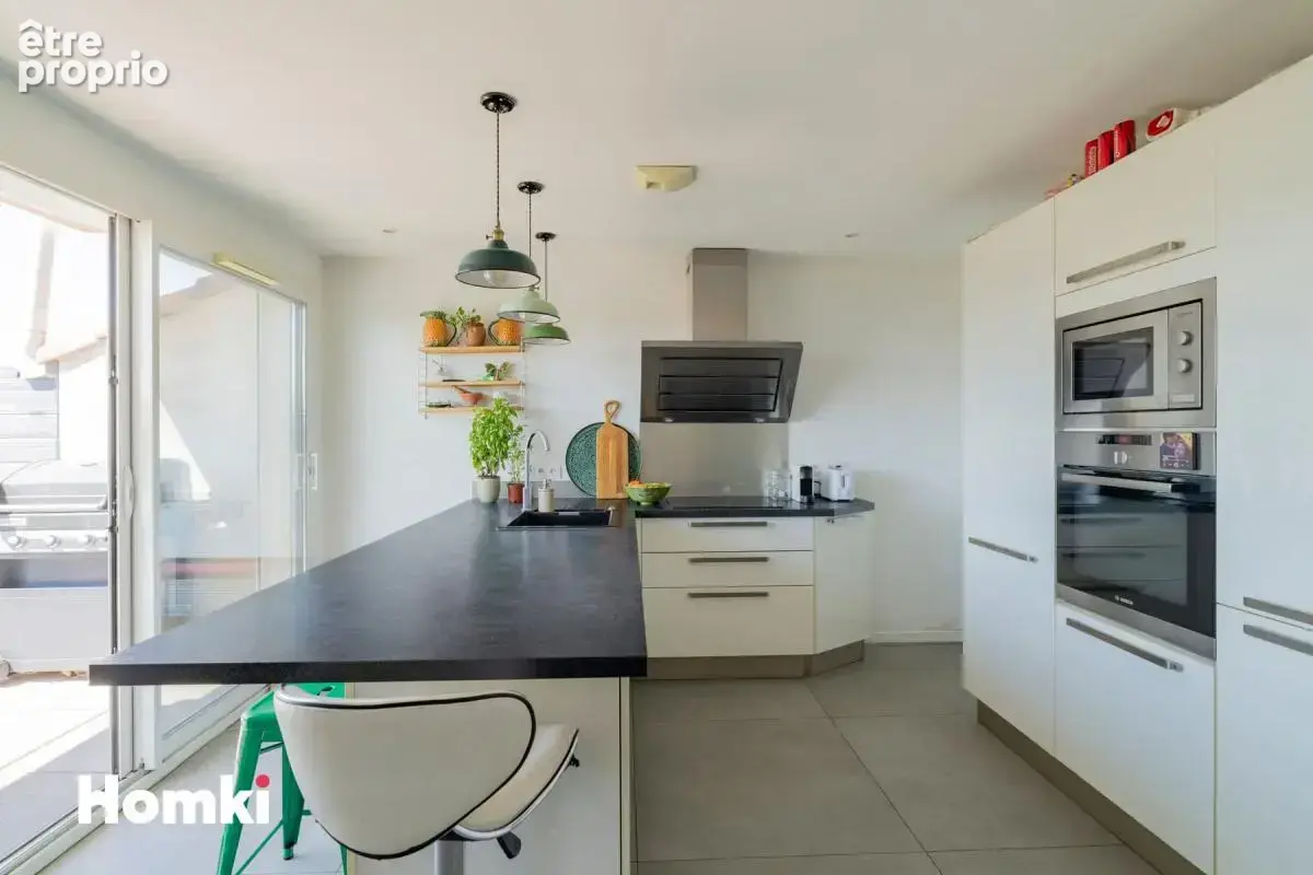 Appartement T3 de 111 m² à Marseille 13012, Rue Pierre Béranger - photo 5