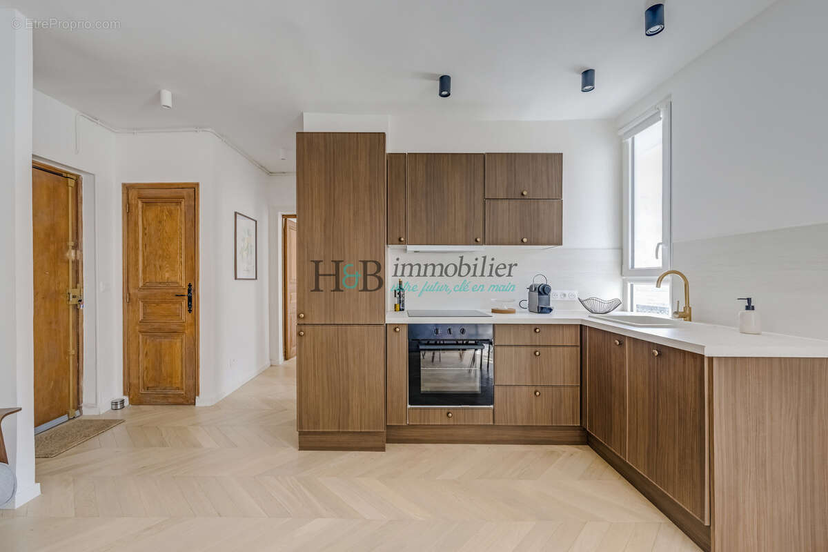 Appartement à PARIS-11E